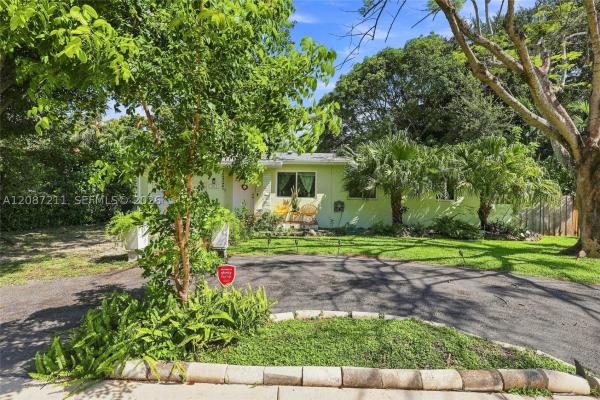 Priors To Biscayne Park Estates, 1055 NE 121st St, North Miami, Florida 33161, image 3