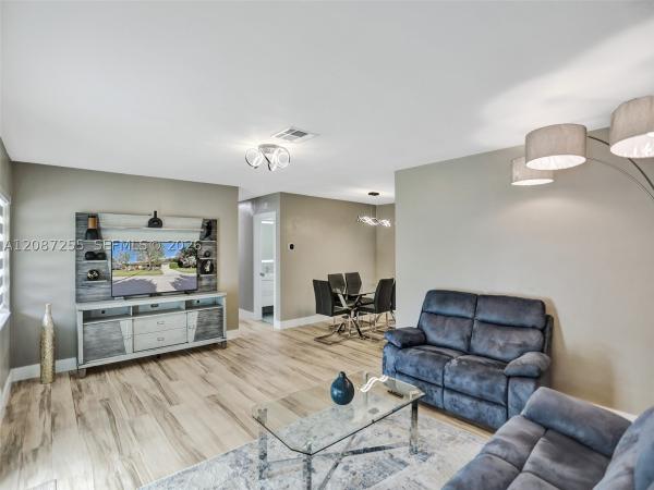 Santa Barbara Estates, 491 SE 23rd Ave, Pompano Beach, Florida 33062, image 1