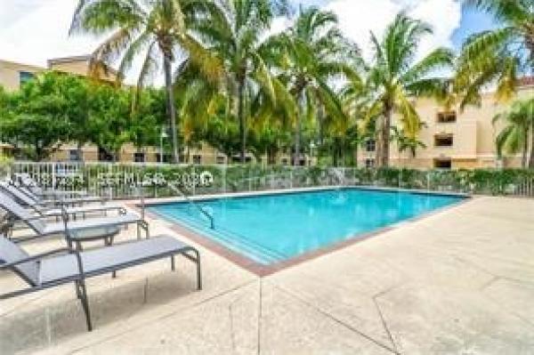 Sheridan Beach Club, 609 E Sheridan St #201, Dania Beach, Florida 33004, image 2