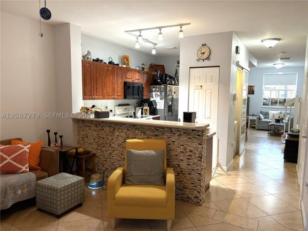 The Shores At Isles Of Bayshore, 9239 SW 227th St #13, Cutler Bay, Florida 33190, image 2