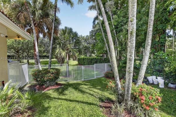 Phoenician Cove, 8210 Phoenician Ct, Davie, Florida 33328, image 2