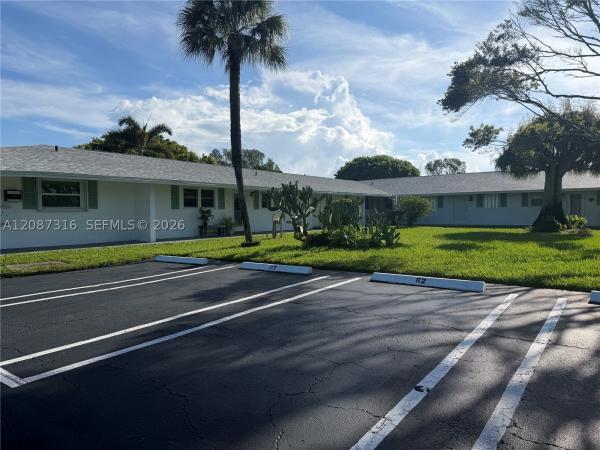 Leisureville Golf View, 400 SW Golfview Ter #112, Boynton Beach, Florida 33426, image 1