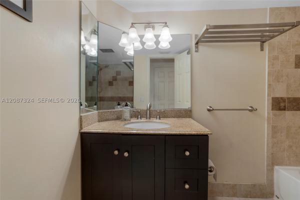 1401 NE 191st St #D107, Unincorporated Dade County, Florida 33179, image 1