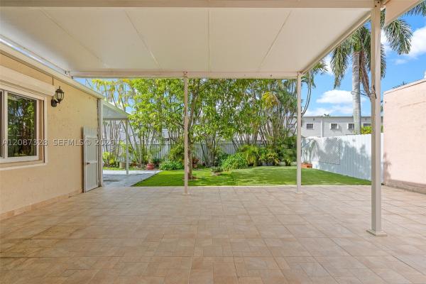 12415 NW 7th St, Unincorporated Dade County, Florida 33182, image 2