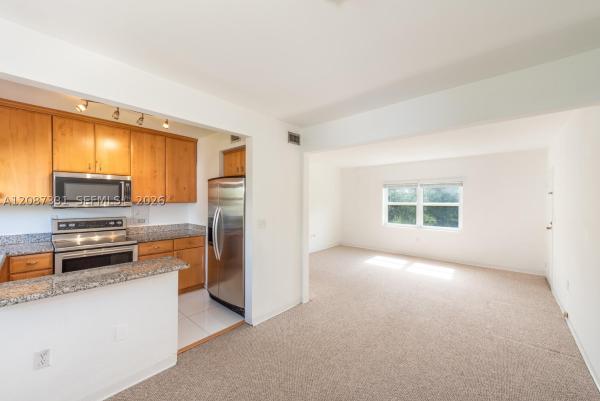 5471 SW 78th St #16D, Unincorporated Dade County, Florida 33143, image 2