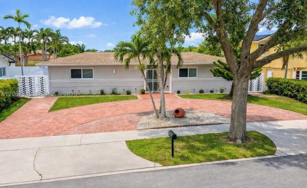 11231 NW 60th Ct, Hialeah, Florida 33012, image 2