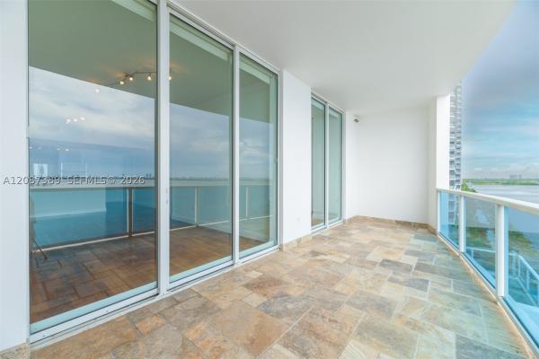 New Wave, 725 NE 22nd St #8E, Miami, Florida 33137, image 3