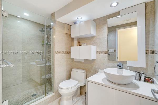 4000 Island Boulevard, 4000 Island Blvd #L-2, Aventura, Florida 33160, image 2