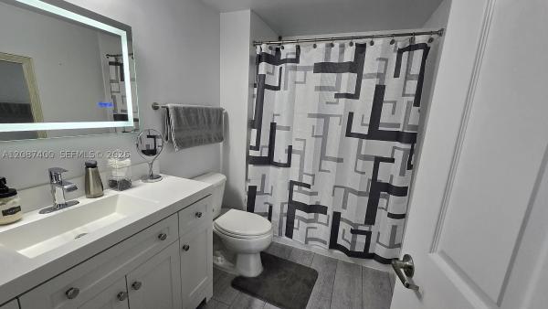 1800 Biscayne Plaza, 275 NE 18th St #PH-10, Miami, Florida 33132, image 2