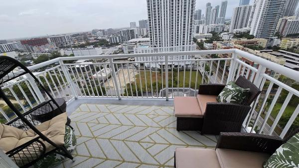 1800 Biscayne Plaza, 275 NE 18th St #PH-10, Miami, Florida 33132, image 1