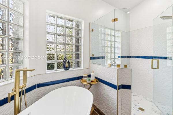 Cypress Pointe, 560 W Cypress Pointe Dr W, Pembroke Pines, Florida 33027, image 1