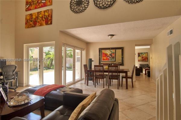 11724 SW 92nd Ln, Unincorporated Dade County, Florida 33186, image 1