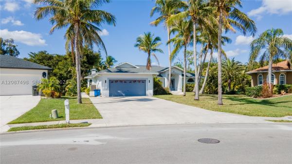 Fernwalk, 8896 Bracken Way, Fort Myers, Florida 33908, image 3