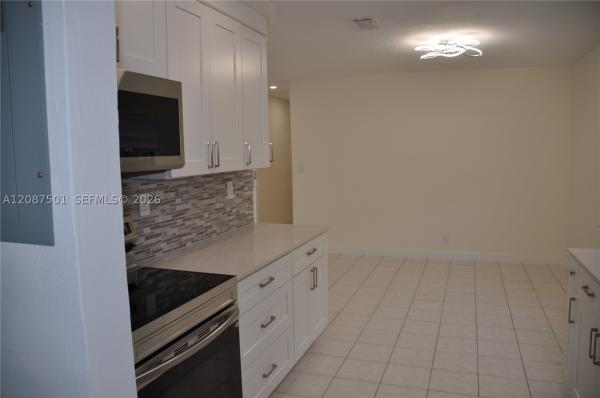 Collier Estates, 571 NE 61st St, Oakland Park, Florida 33334, image 2