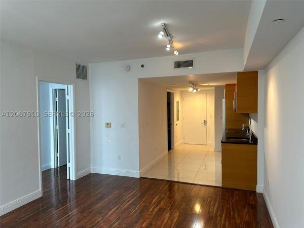 Icon Brickell Tower 1, 465 Brickell Ave #3404, Miami, Florida 33131, image 3