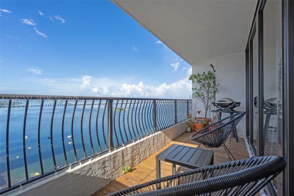Venetia, 555 NE 15th St #PH-D, Miami, Florida 33132, image 2