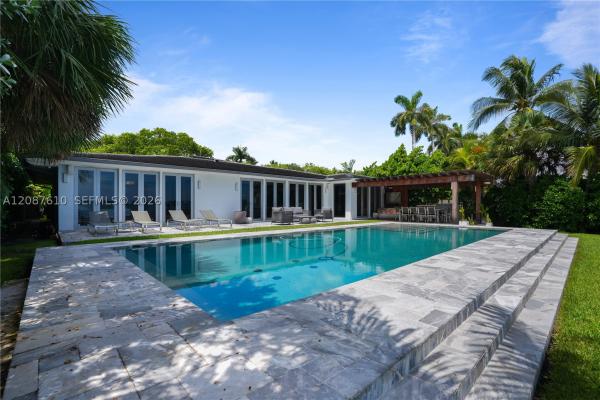 Bay Lure, 9301 N Bayshore Dr, Miami Shores, Florida 33138, image 3