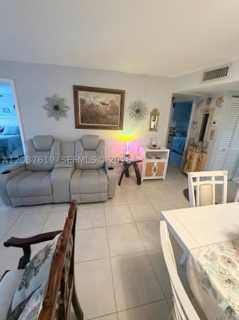 Sunrise Lakes 3, 9181 Sunrise Lakes Blvd #312, Sunrise, Florida 33322, image 3
