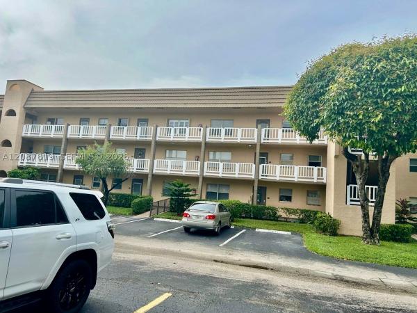 Sunrise Lakes 3, 9181 Sunrise Lakes Blvd #312, Sunrise, Florida 33322, image 1