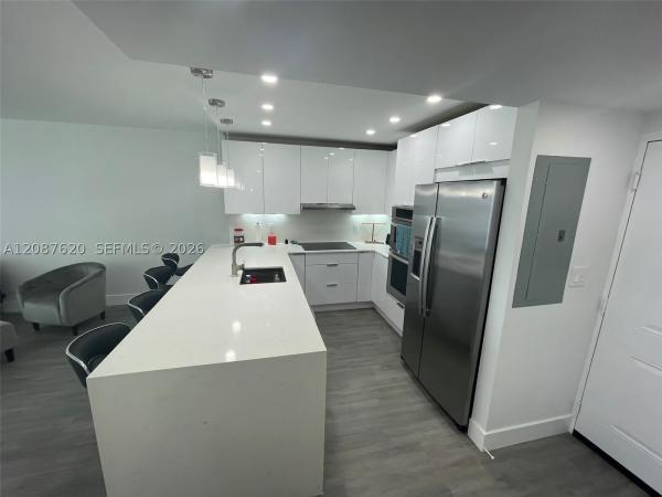 Arlen House East, 100 Bayview Dr #1123, Sunny Isles Beach, Florida 33160, image 2