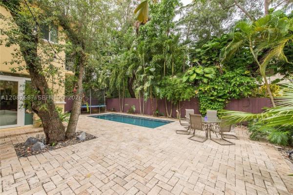 Sunshine Vistas, 3665 Justison Rd #N/A, Miami, Florida 33133, image 1