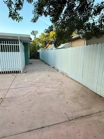 510 NE 161st St, Unincorporated Dade County, Florida 33162, image 3