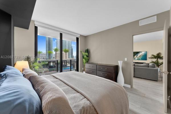Brickell Heights East, 45 SW 9th St #1002, Miami, Florida 33130, image 1