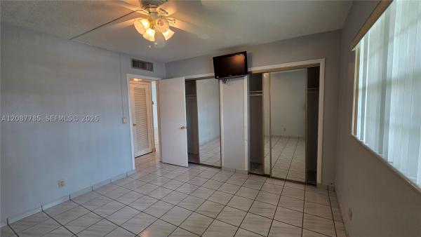 Isle Of Paradise, 450 Paradise Isle Blvd #109, Hallandale Beach, Florida 33009, image 2