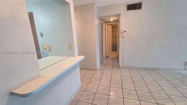 Isle Of Paradise, 450 Paradise Isle Blvd #109, Hallandale Beach, Florida 33009, image 3