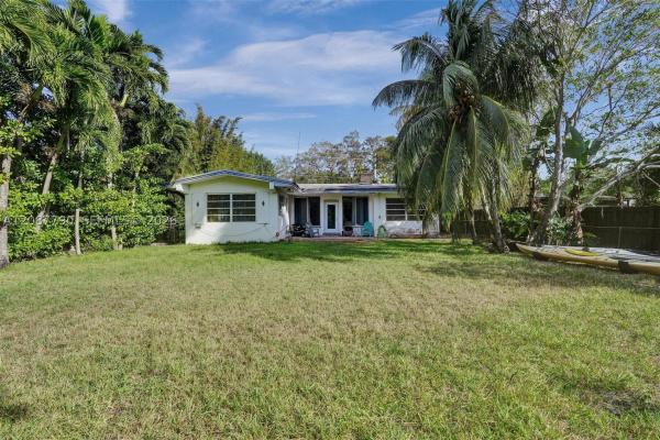 18500 NE 23rd Ct, Unincorporated Dade County, Florida 33180, image 2