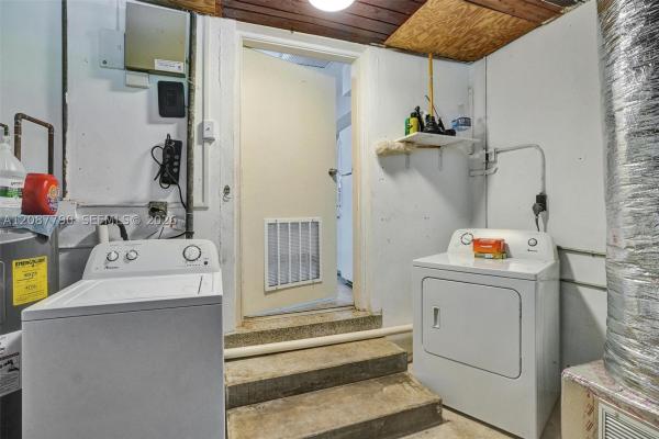 18500 NE 23rd Ct, Unincorporated Dade County, Florida 33180, image 3