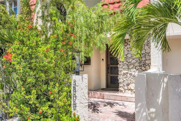 Lago Verde Villas, 3805 NE 170th St #A-6, North Miami Beach, Florida 33160, image 3