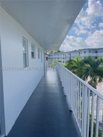 443 NE 195th St #338, Unincorporated Dade County, Florida 33179, image 1