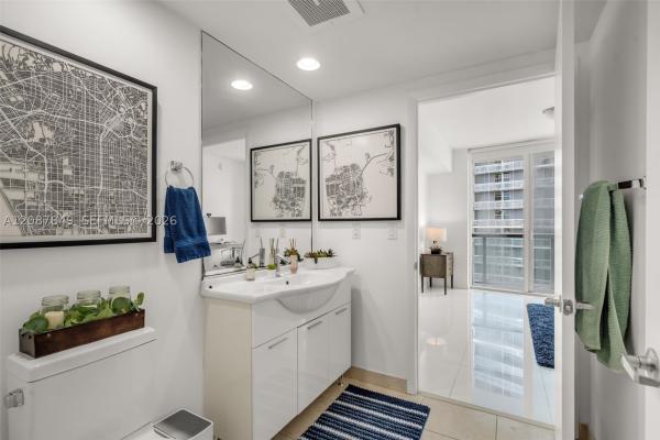 Icon Brickell Tower 1, 475 Brickell Ave #3609, Miami, Florida 33131, image 1
