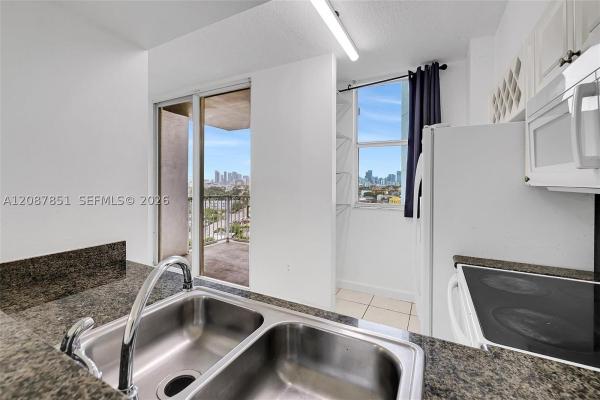 Altos De Miami, 1 Glen Royal Pkwy #1010, Miami, Florida 33125, image 3