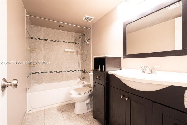 Sun & Lake, 8913-D NW 28th Dr #40, Coral Springs, Florida 33065, image 3