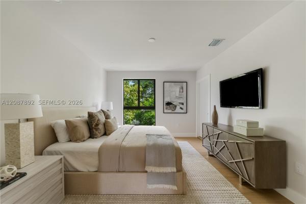 Ocoee Park, 1917 NW 17th St #B, Miami, Florida 33125, image 2