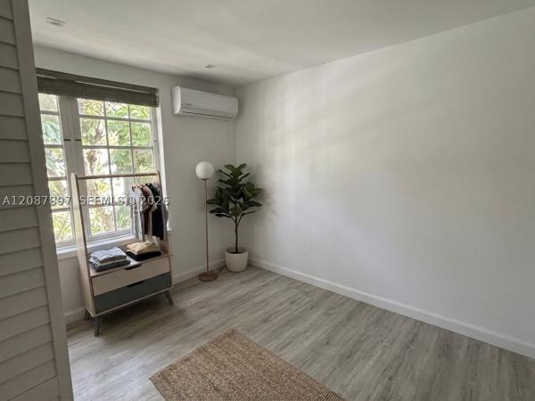 Friendly Corner, 932 7th St #932D, Miami Beach, Florida 33139, image 2