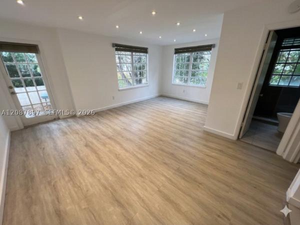 Friendly Corner, 932 7th St #932D, Miami Beach, Florida 33139, image 3