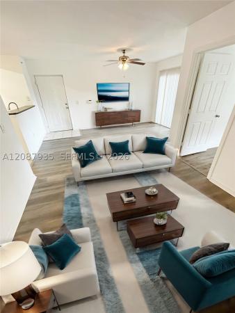Emerald Isle At Laguna Lakes, 4081 San Marino Blvd #206, West Palm Beach, Florida 33409, image 3