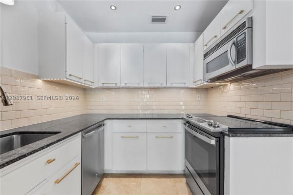 Granada Place, 836 Alberca St, Coral Gables, Florida 33134, image 1