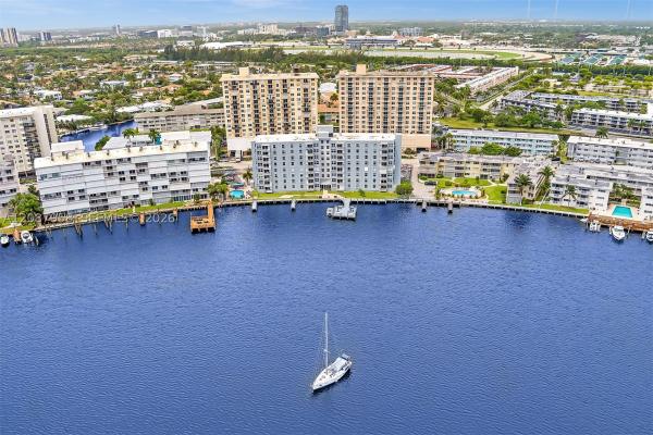 Golden Isles Yacht Club, 430 Golden Isles Dr #803, Hallandale Beach, Florida 33009, image 2