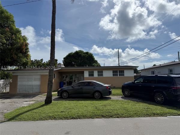 1409 S 24th Ter, Hallandale Beach, Florida 33020, image 2