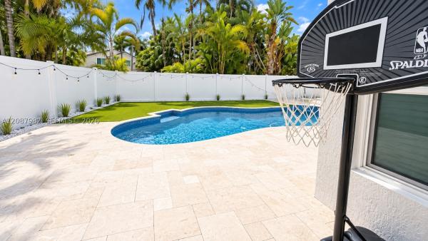 Brittany At Silver Lakes, 17542 NW 12th St, Pembroke Pines, Florida 33029, image 2