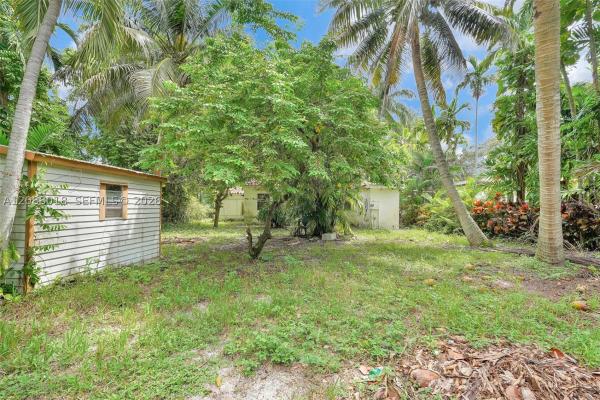 Country Club Estates, 424 Minola Dr, Miami Springs, Florida 33166, image 1
