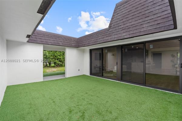 The Woodlands, 4705 Bayberry Ln, Tamarac, Florida 33319, image 3