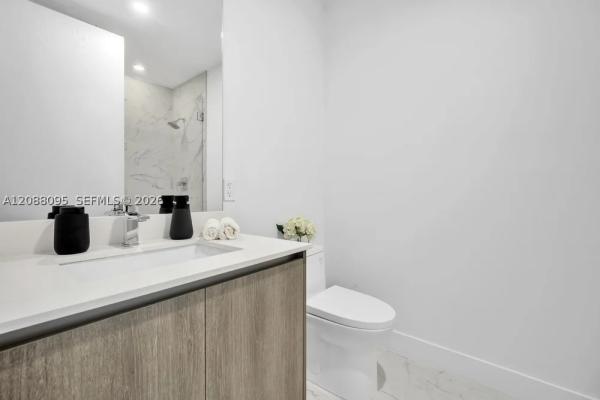 Aurora, 17550 Collins Ave #801, Sunny Isles Beach, Florida 33160, image 2