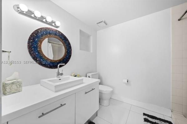 St Tropez On The Bay, 150 Sunny Isles Blvd #1-1004, Sunny Isles Beach, Florida 33160, image 1