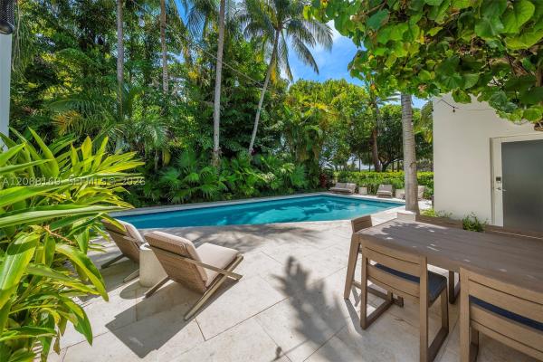 Mid Golf, Miami Beach, Florida 33140, image 2