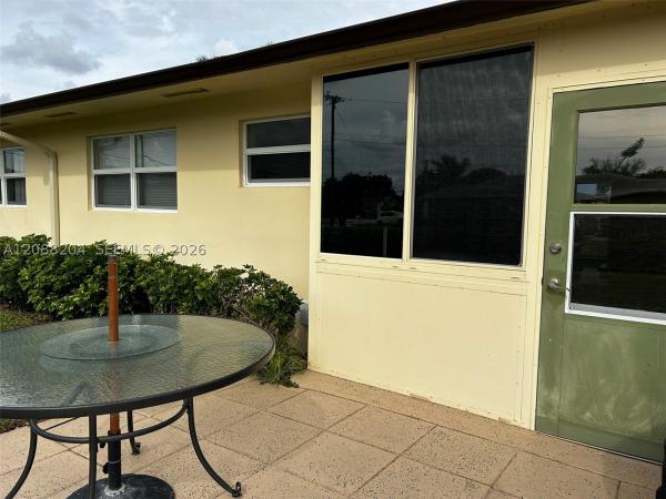 2941 Crosley Dr W #H, West Palm Beach, Florida 33415, image 2